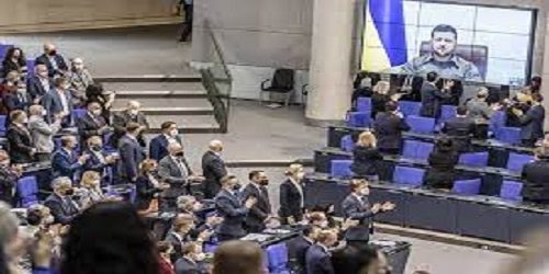 Zelensky mengkritik jerman dalam Bundestag : Rusia mengisolasi Warga Ukraina, "Runtuhkan tembok ini, dukung kami,"